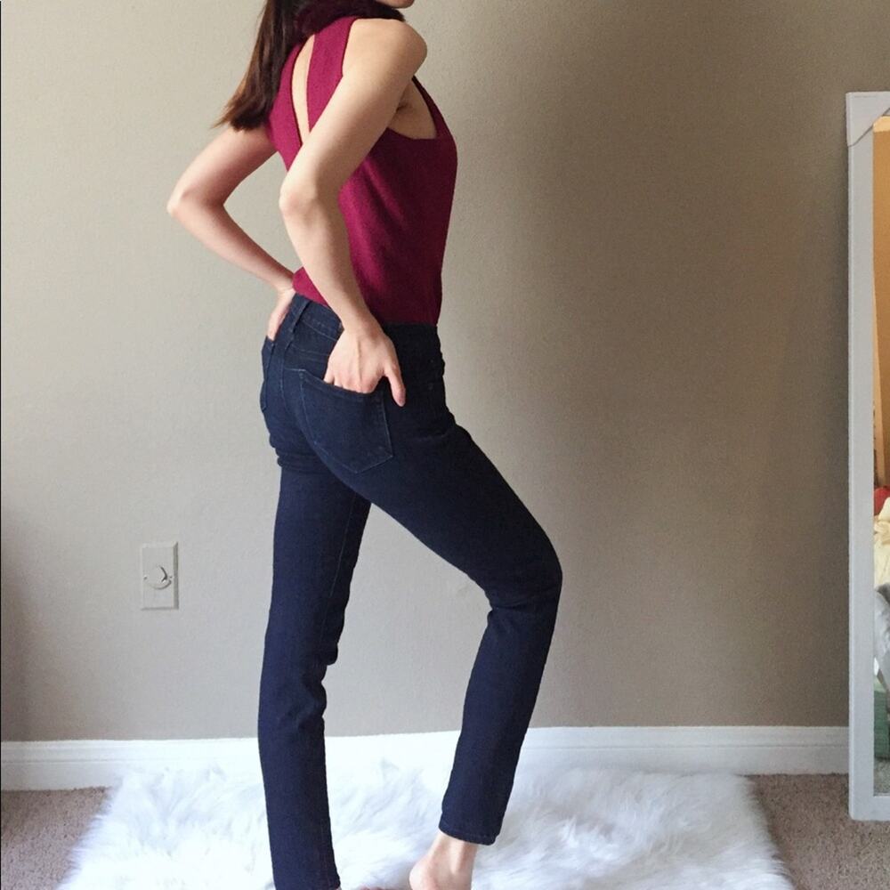 Paige dark wash verdugo ankle skinny jeans.-CA5